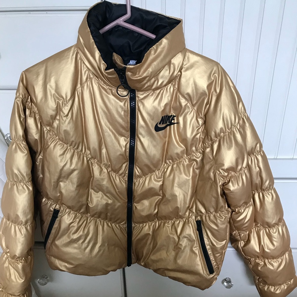 Nike Sportswear Women's Synthetic Fill Shine Gold Puffer Jacket sz: XS